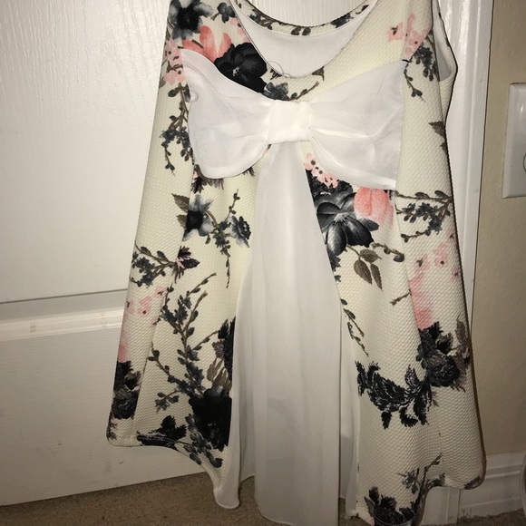 Top - Picture 2 of 3